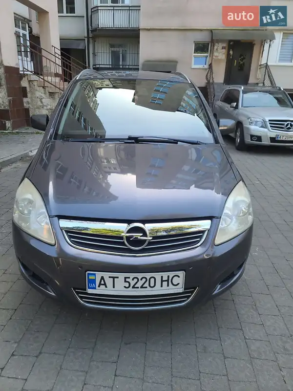 2010 opel zafira