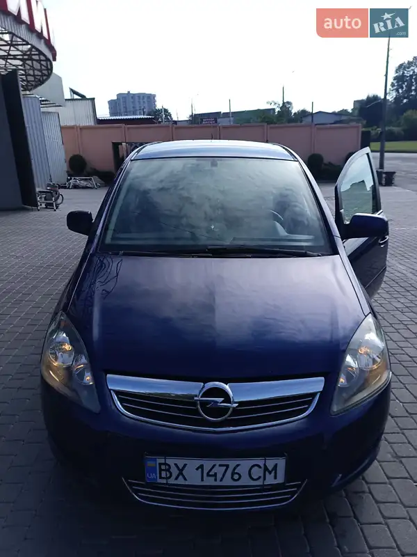 2010 opel zafira