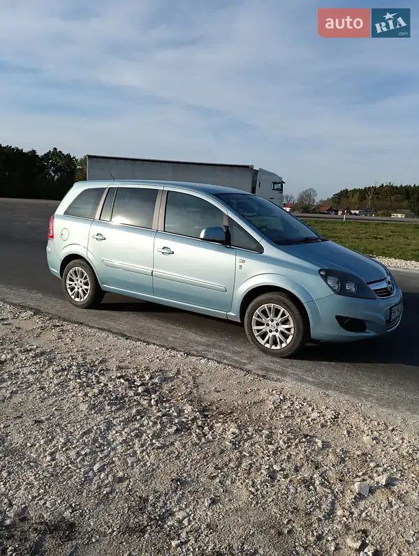 2010 opel zafira