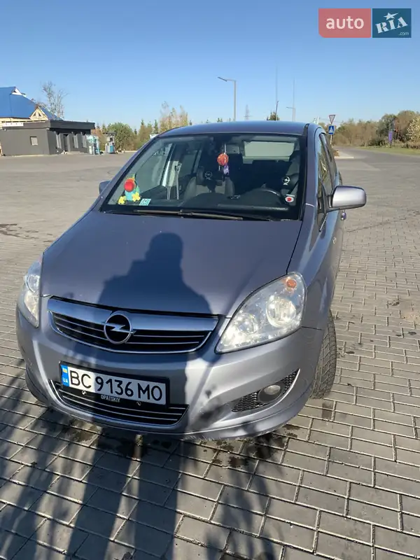 2010 opel zafira