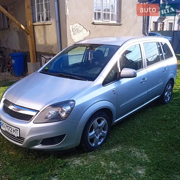 2010 opel zafira