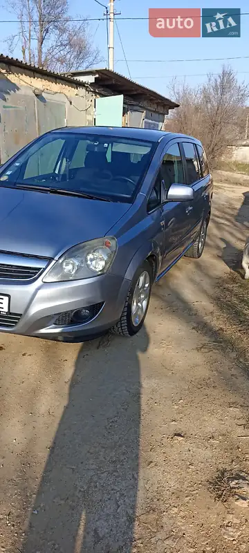 2010 opel zafira