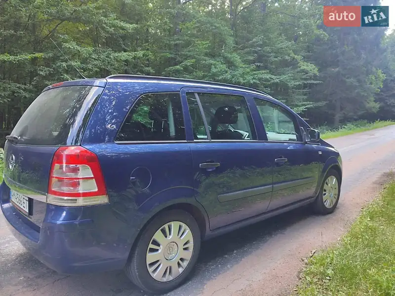 2010 opel zafira