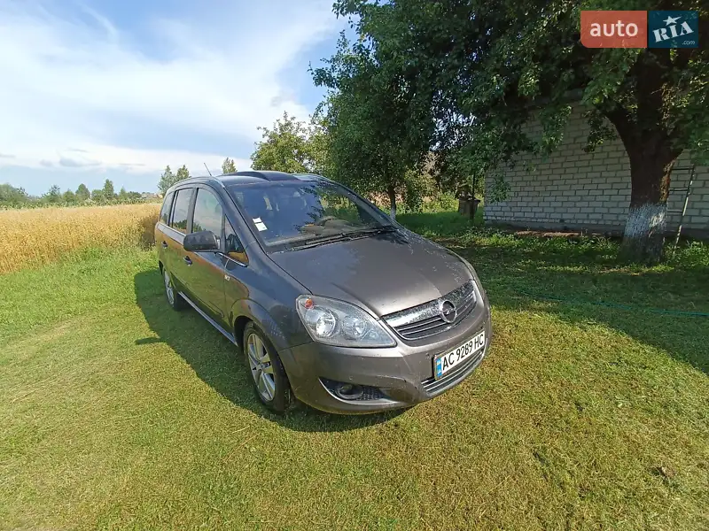 2010 opel zafira