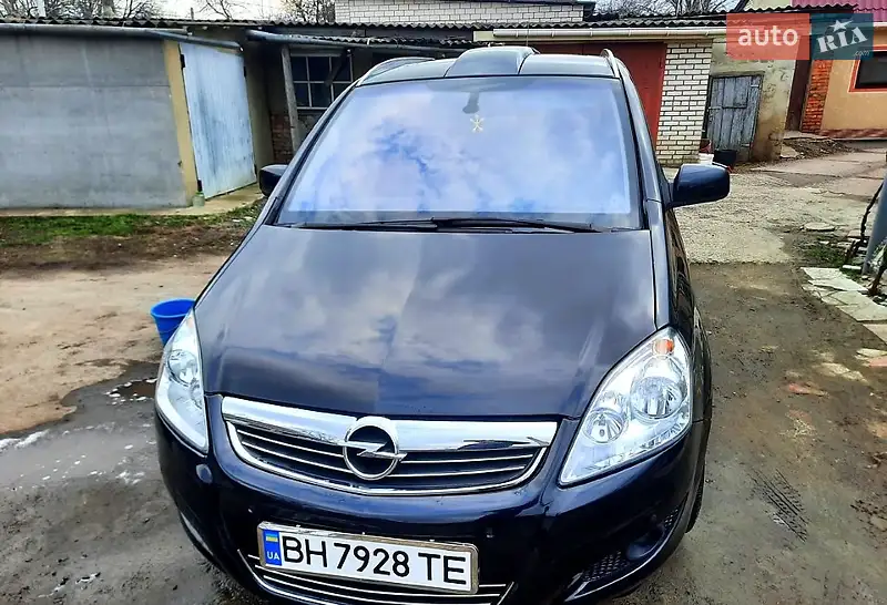 2010 opel zafira