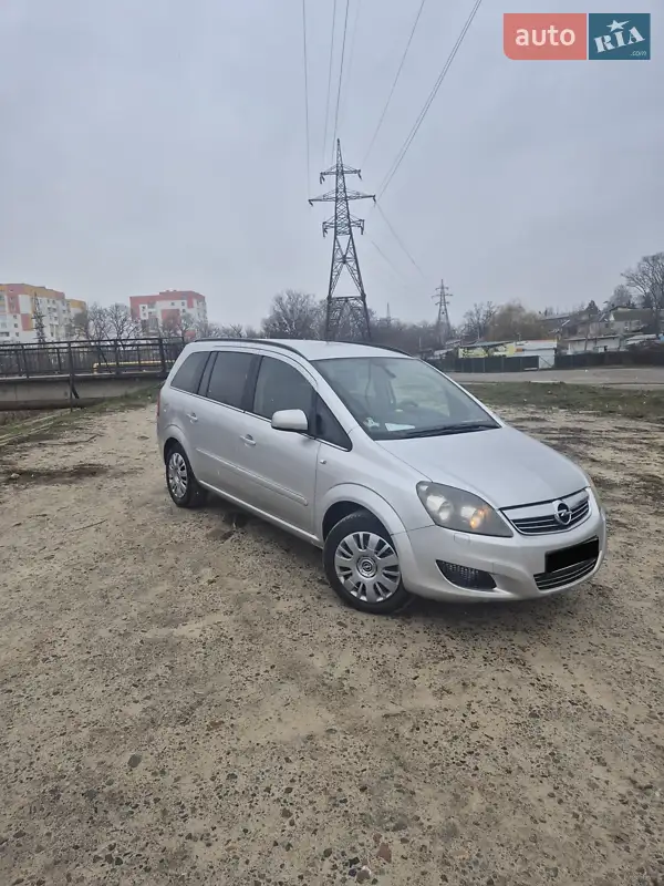 2010 opel zafira
