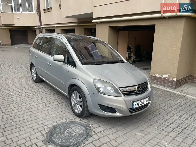 2010 opel zafira