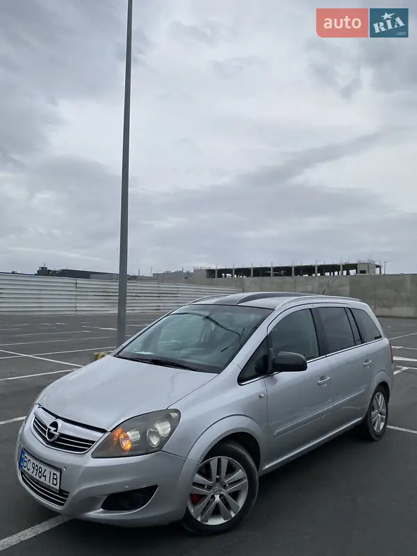 2010 opel zafira