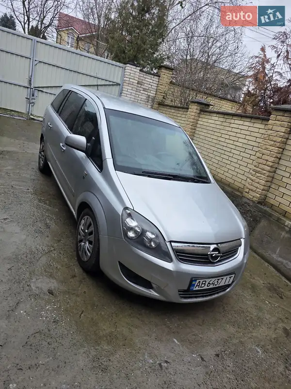 2010 opel zafira