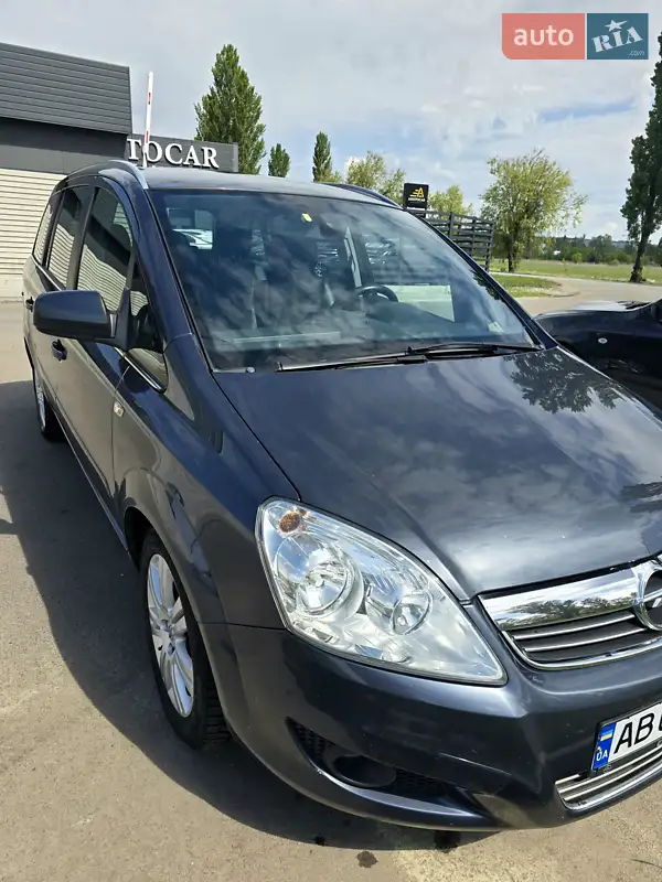 2011 opel zafira