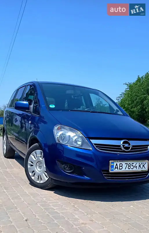 2011 opel zafira