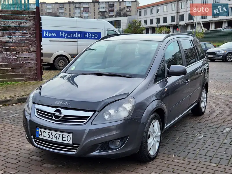 2011 opel zafira