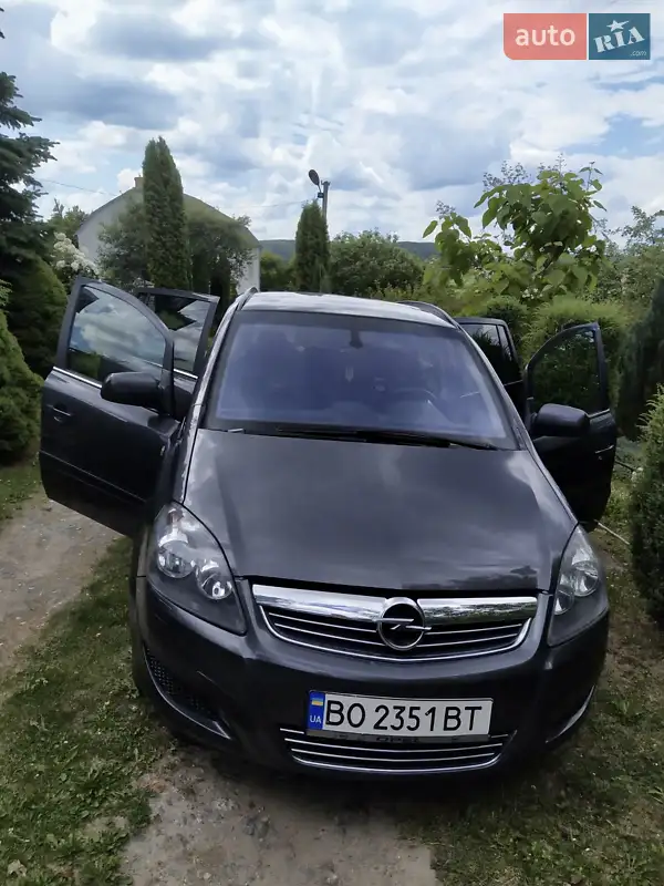 2011 opel zafira