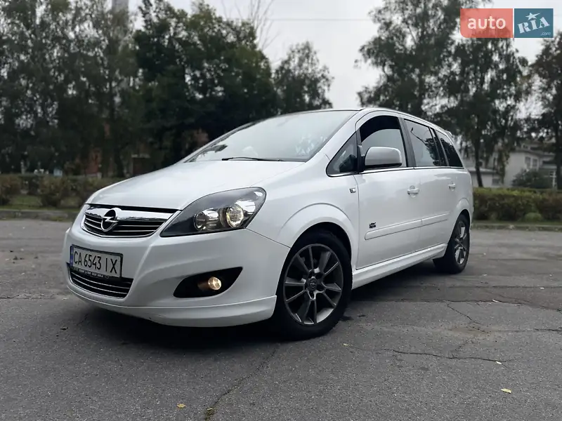 2011 opel zafira