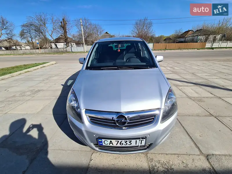 2011 opel zafira