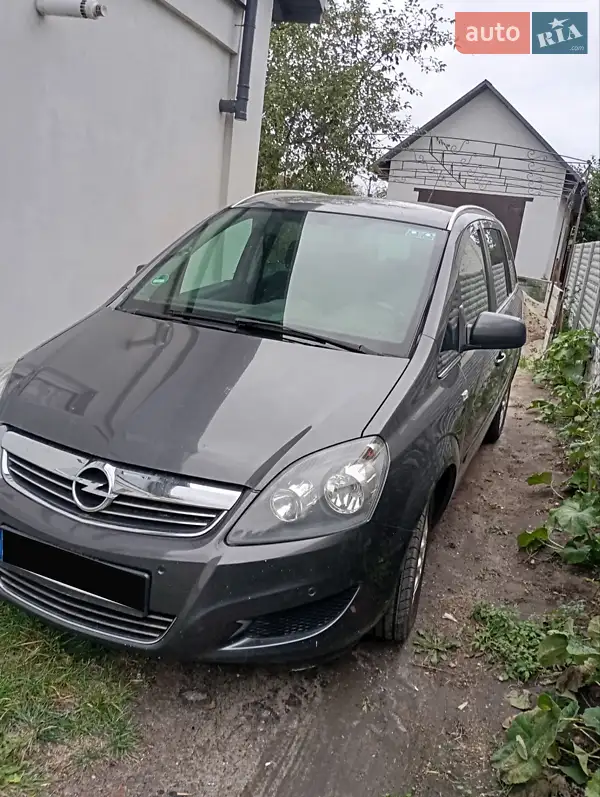2011 opel zafira