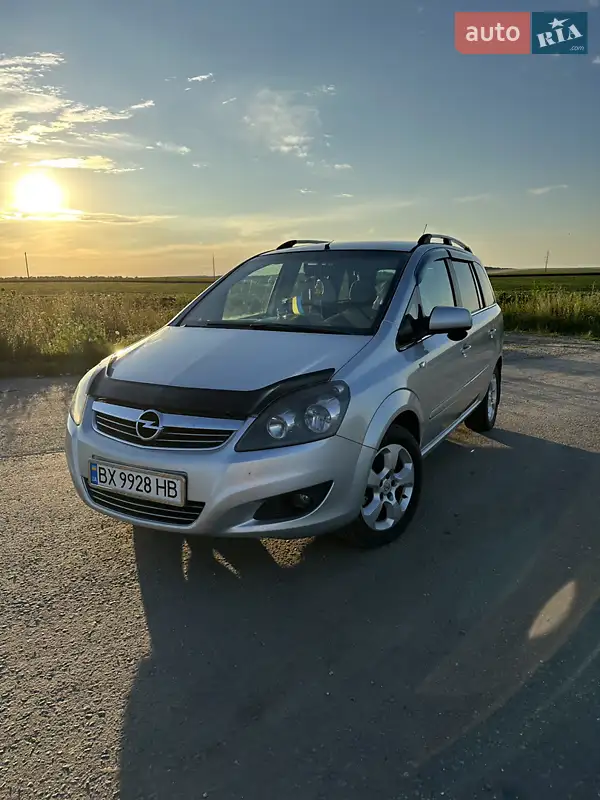 2011 opel zafira