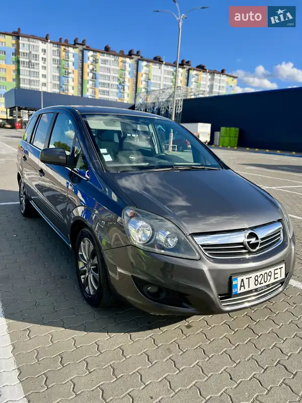 2011 opel zafira