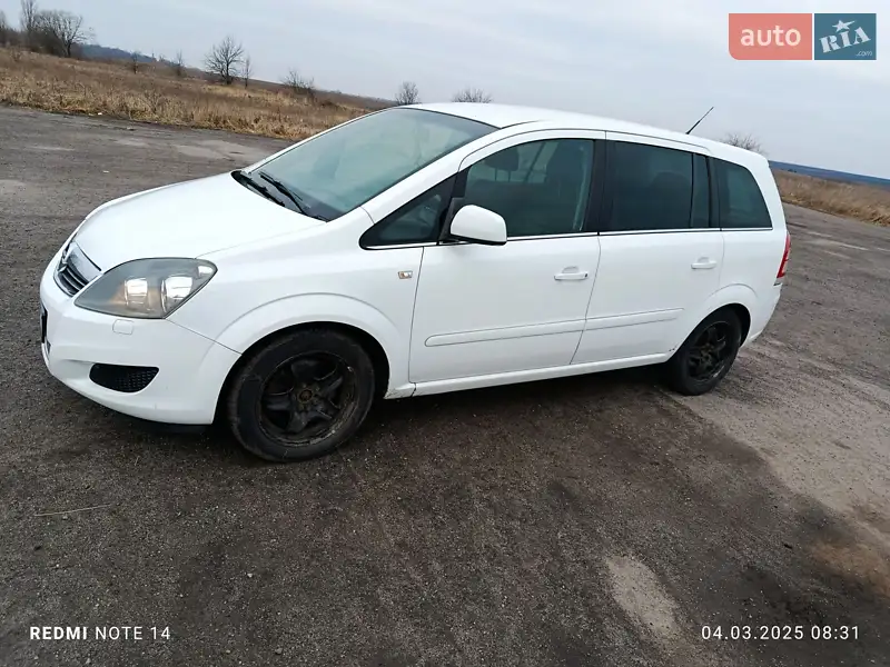 2011 opel zafira