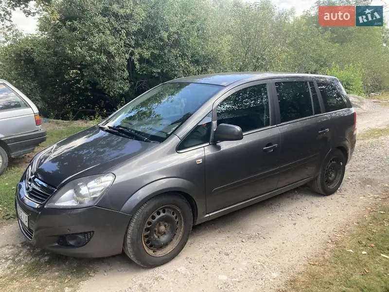 2011 opel zafira