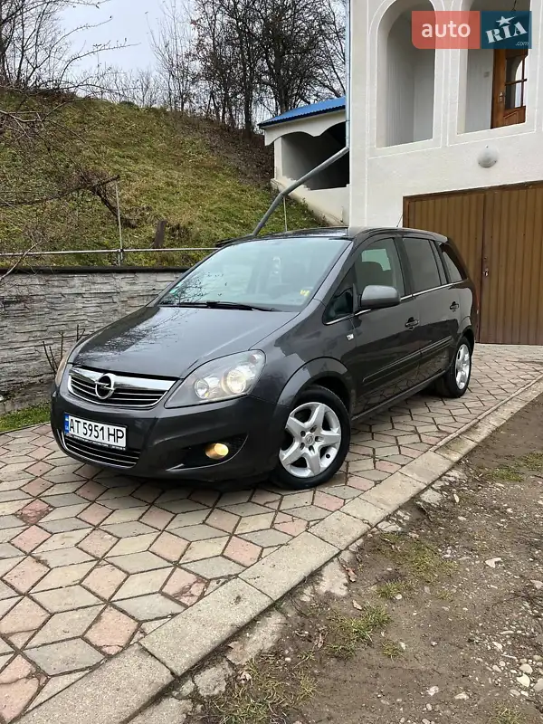 2011 opel zafira