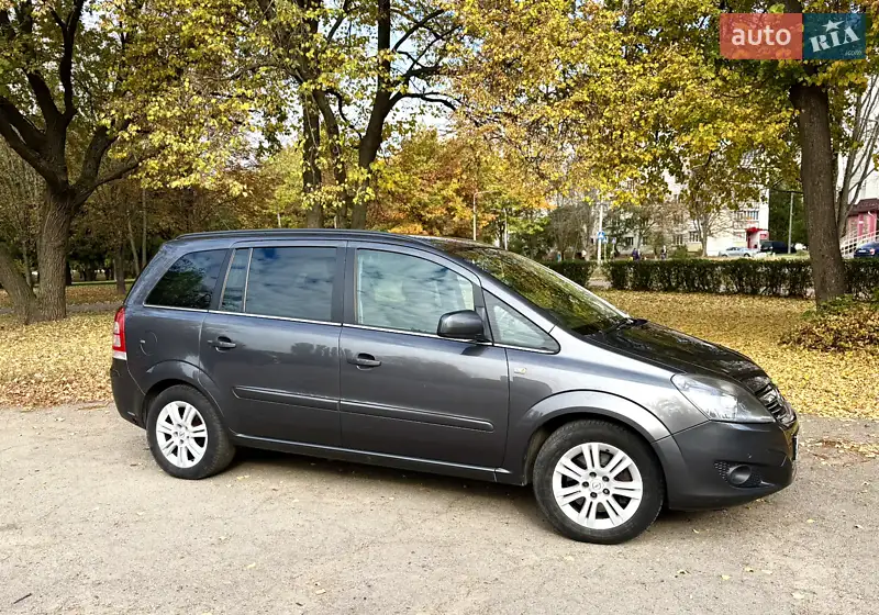 2011 opel zafira