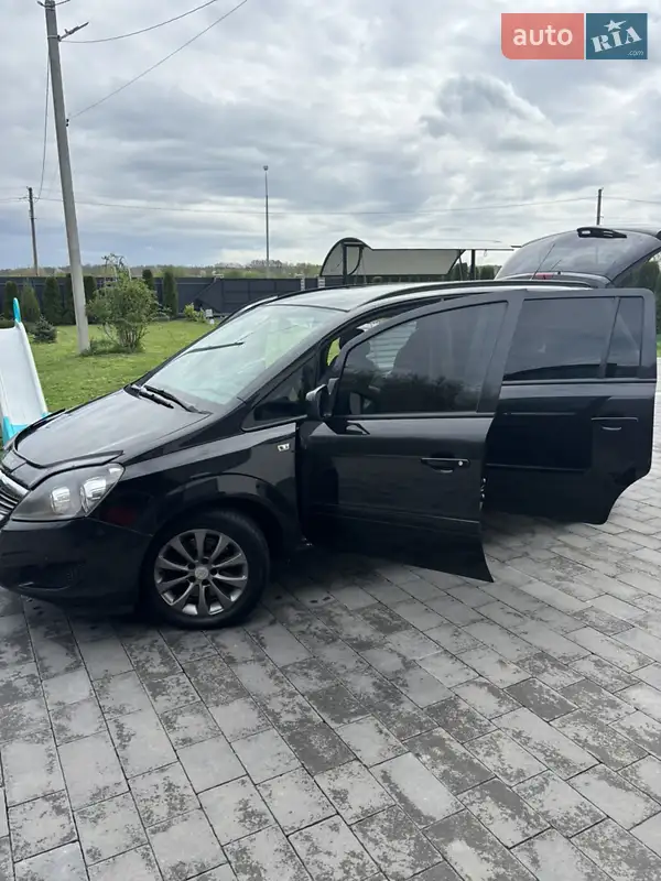 2011 opel zafira