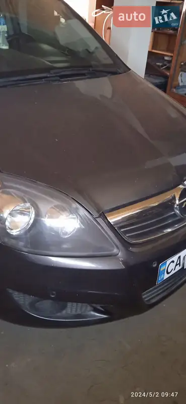 2012 opel zafira