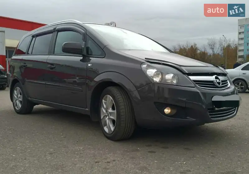 2012 opel zafira