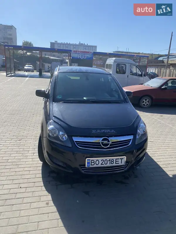 2012 opel zafira