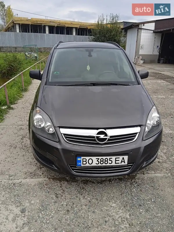 2012 opel zafira
