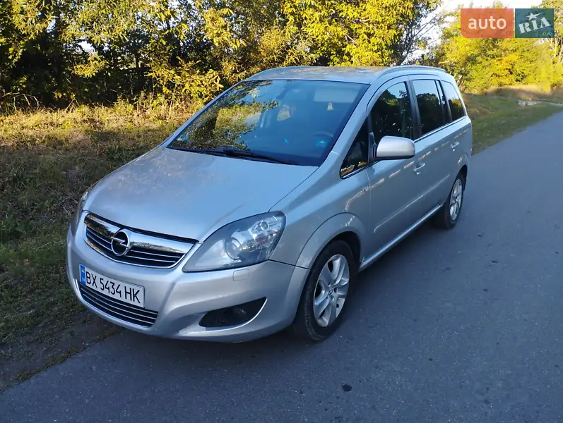 2012 opel zafira