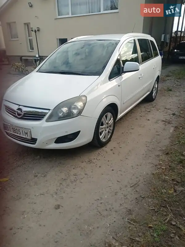 2012 opel zafira