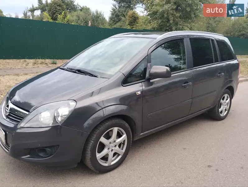 2012 opel zafira
