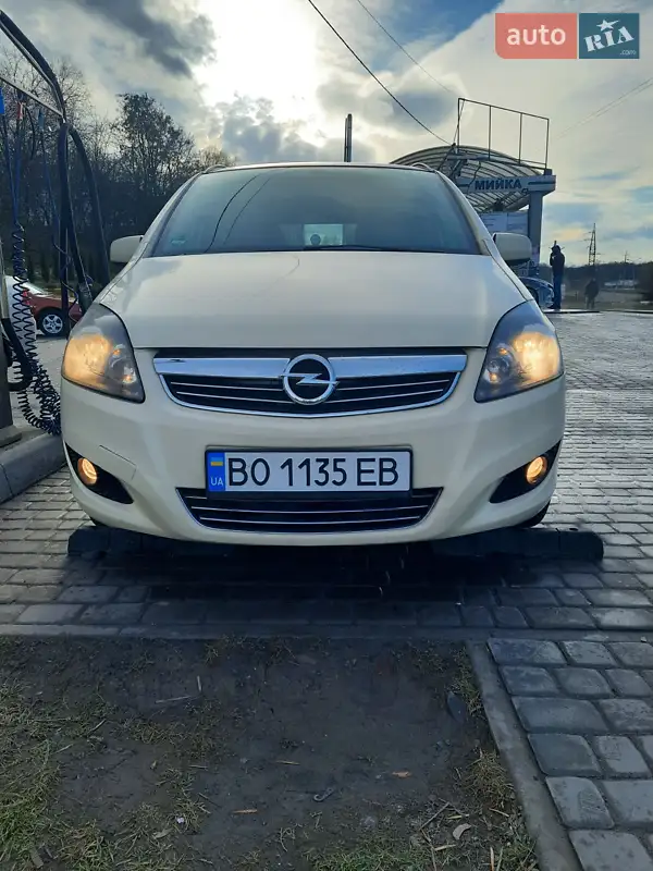 2013 opel zafira