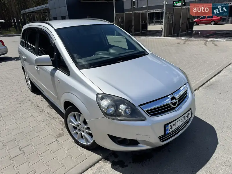 2013 opel zafira