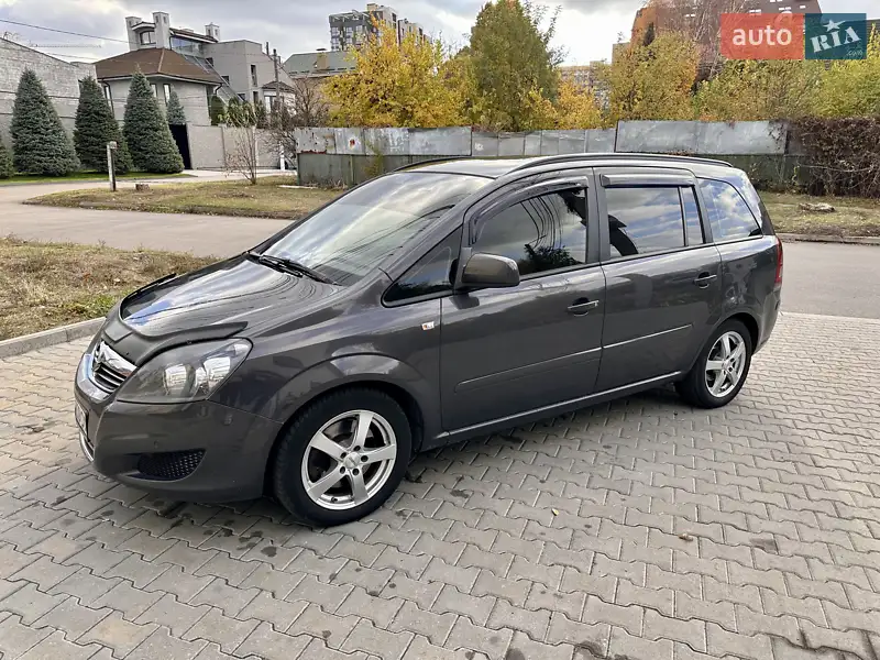 2013 opel zafira