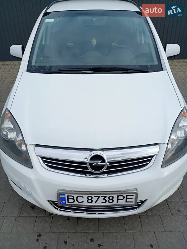 2013 opel zafira