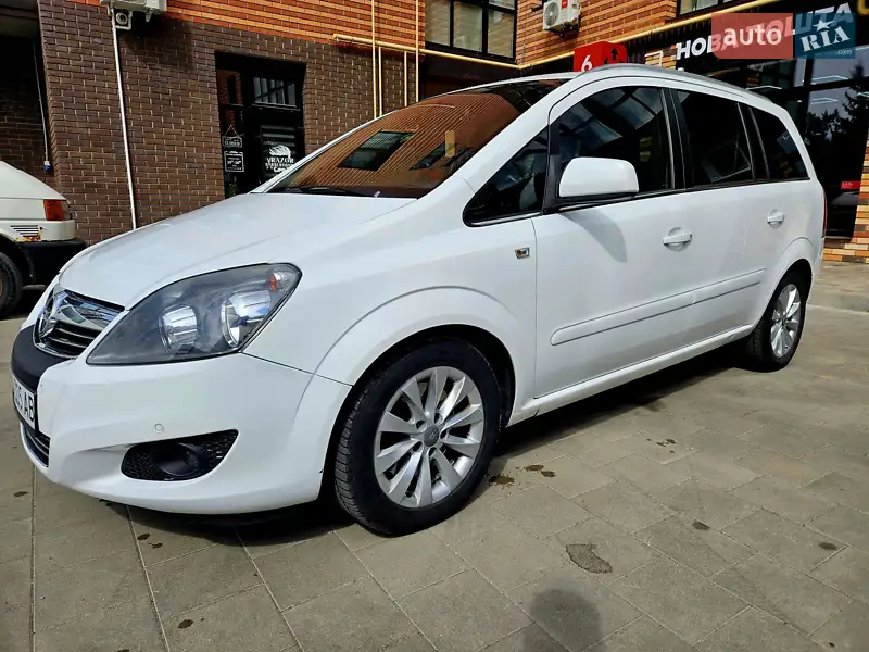 2014 opel zafira