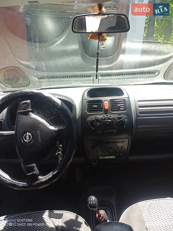 2001 opel agila