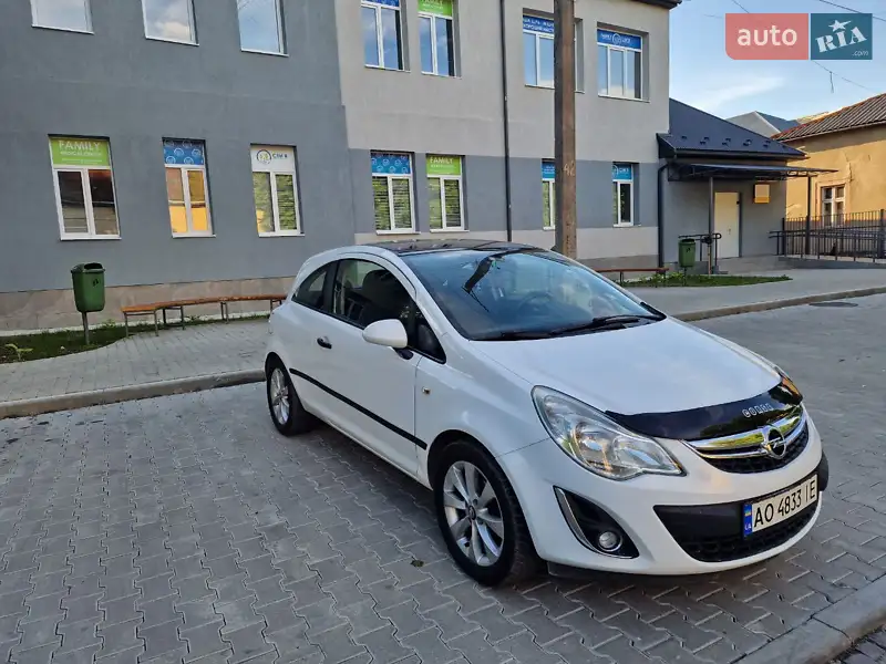 2011 opel corsa