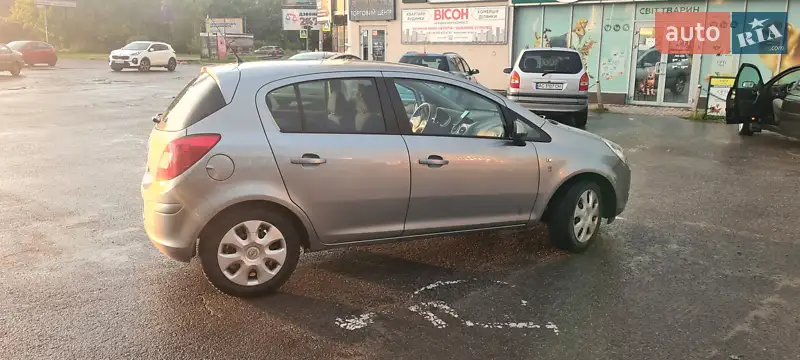 2010 opel corsa