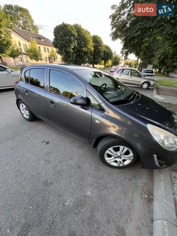 2011 opel corsa