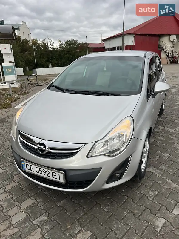 2012 opel corsa