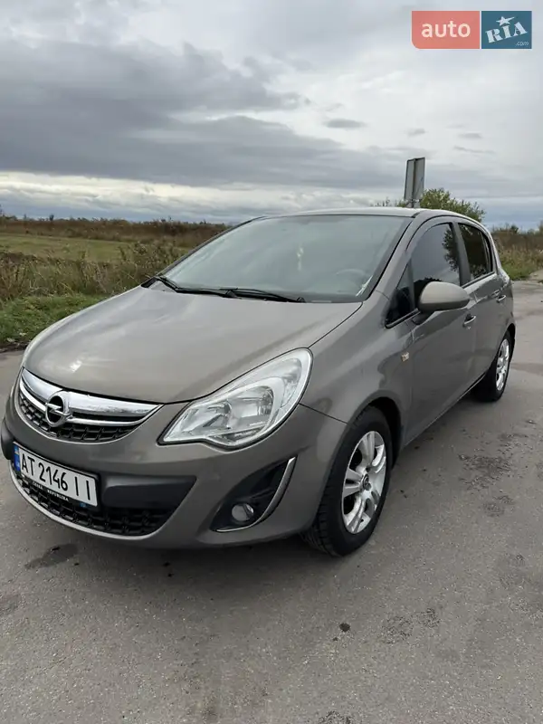 2012 opel corsa