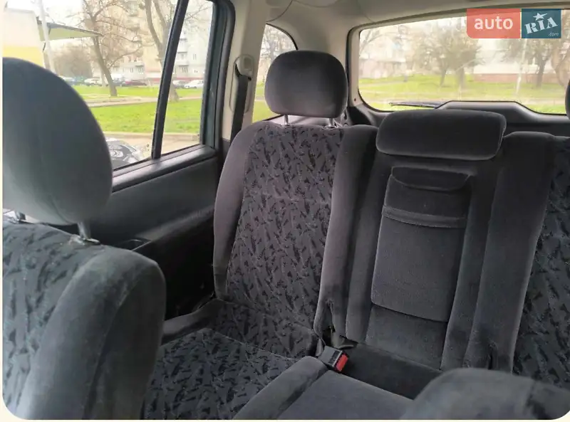 2002 opel zafira
