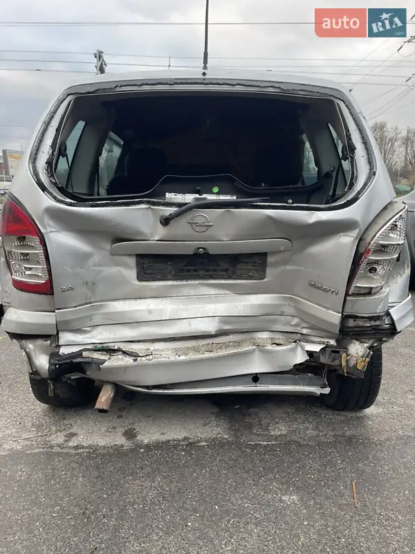 2003 opel zafira