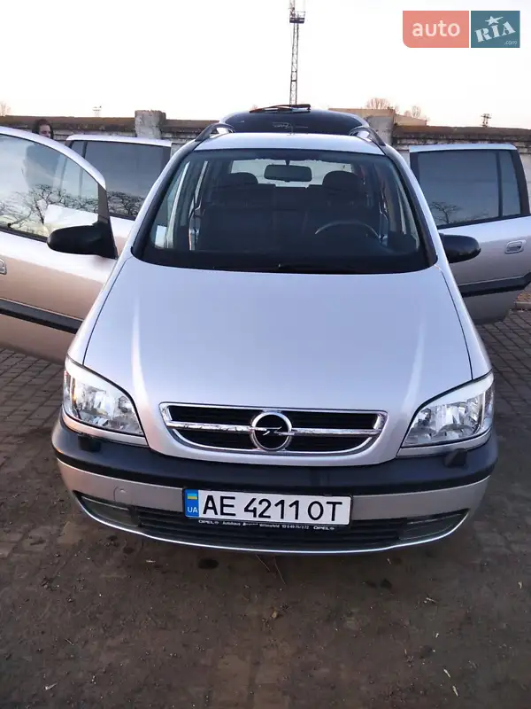 2004 opel zafira