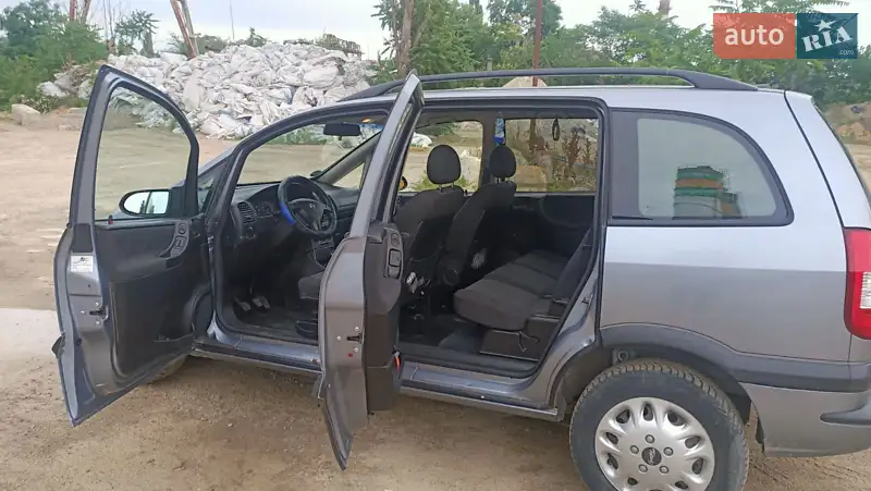 2005 opel zafira