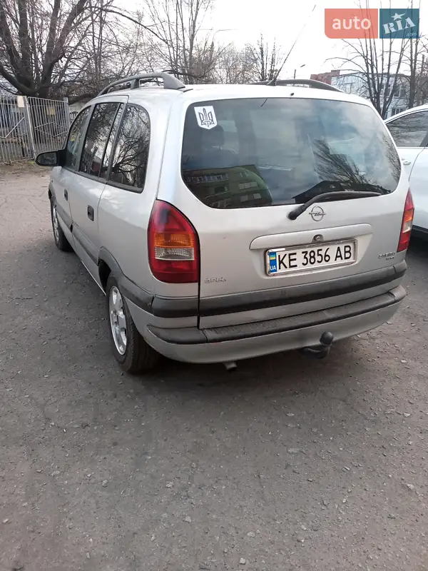 2000 opel zafira